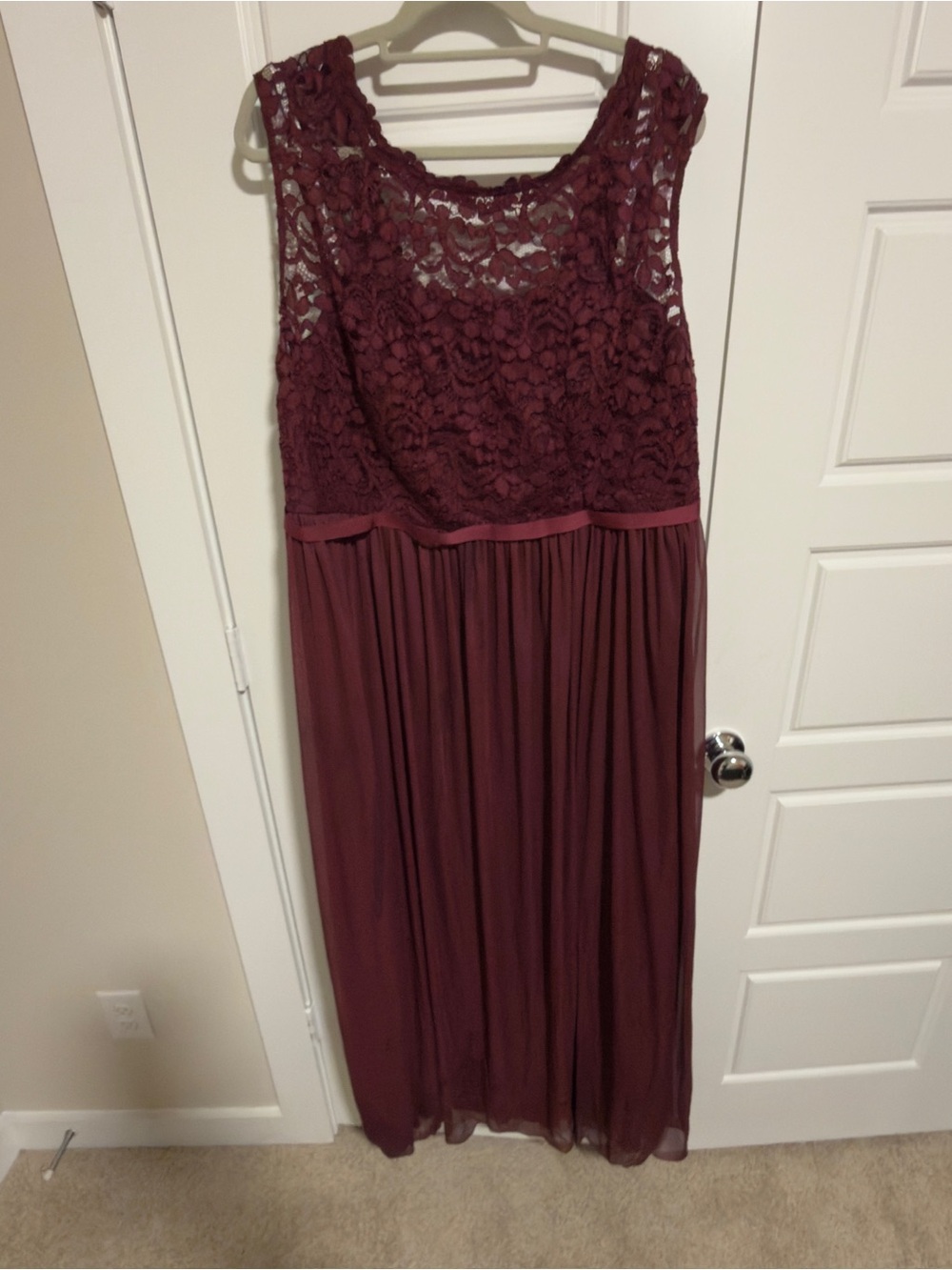 David’s Bridal Burgundy Lace Chiffon Maxi Dress Women’s 22 Formal